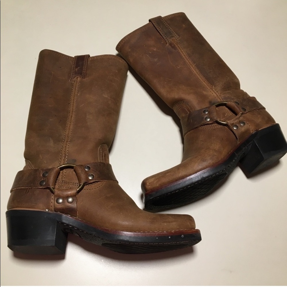 ⛔️sold⛔️ Frye Harness 12R Leather Boots USA
Made - size 6